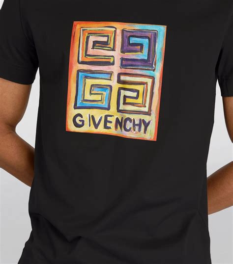 t-shirt givenchy con scritta colorata|T.